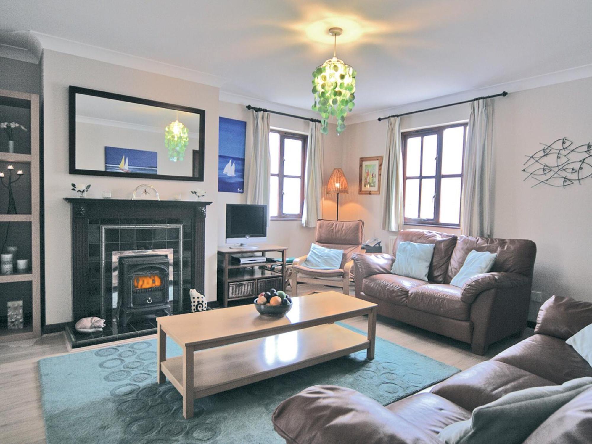 Pebble - Hw7447 Holiday home *